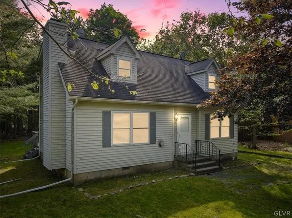 1659 Sunny Side Dr, Tobyhanna, PA 18466