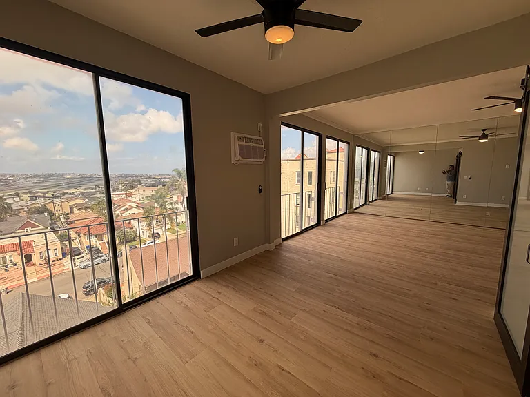 2410 Albatross St #12 — Photo 11