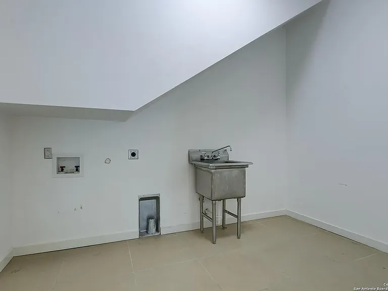 117 Marcia Pl — Photo 2