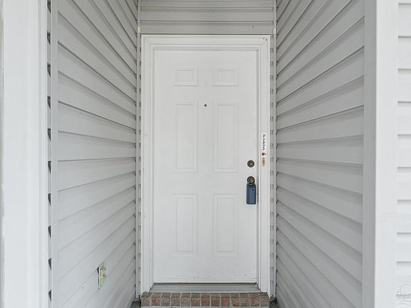 4th image of 4025 Glenway Dr