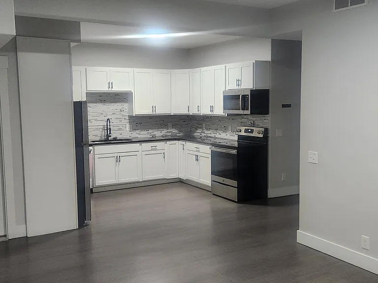 4731 Princess Dr #C — Photo 5