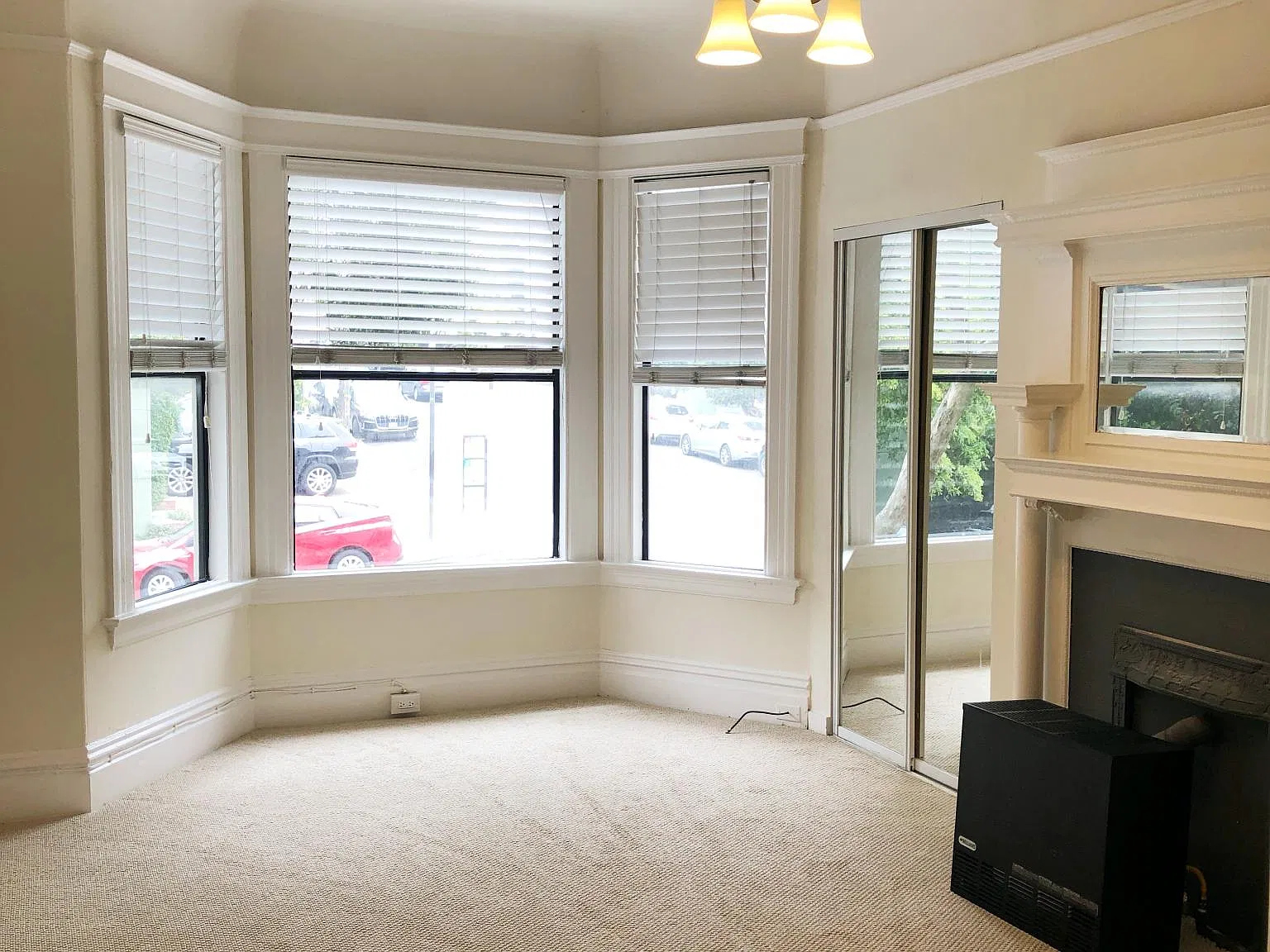144 Carl St — Photo 2