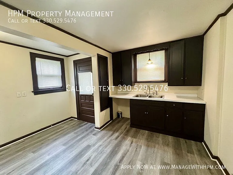 1301 Woodward Pl NW #EAST SIDE — Photo 9