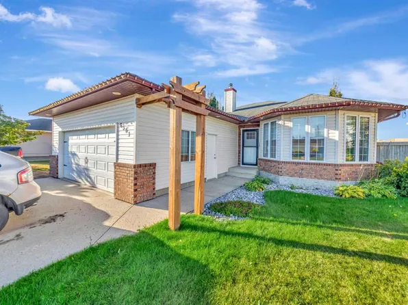 6501 E 39th St, Lloydminster, AB T9V 2W6