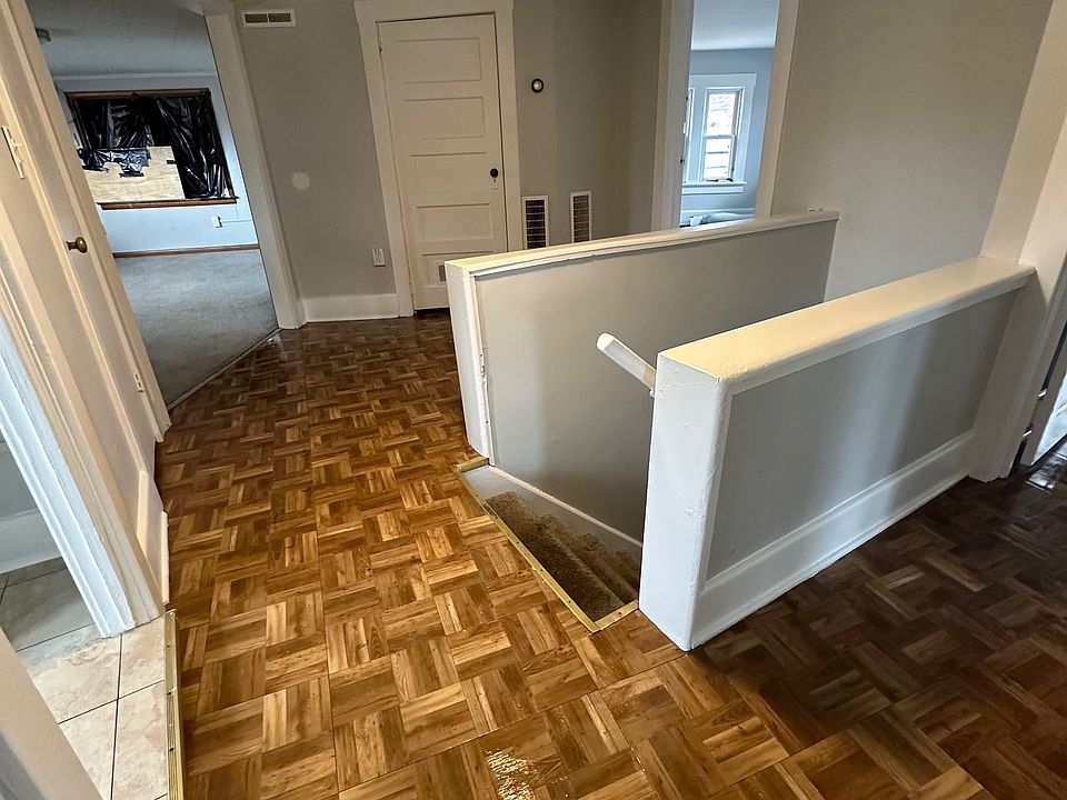 Entryway/hallway