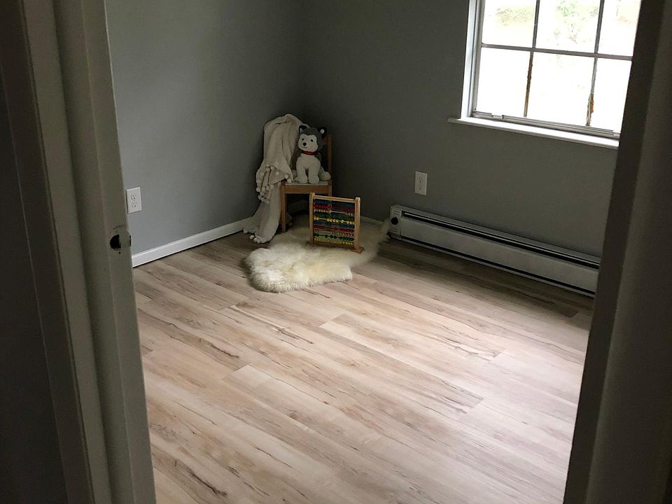 2nd image of 705 Woodland Ave #3/1