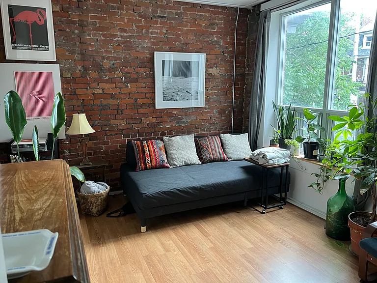 225 Gladstone Ave — Photo 26