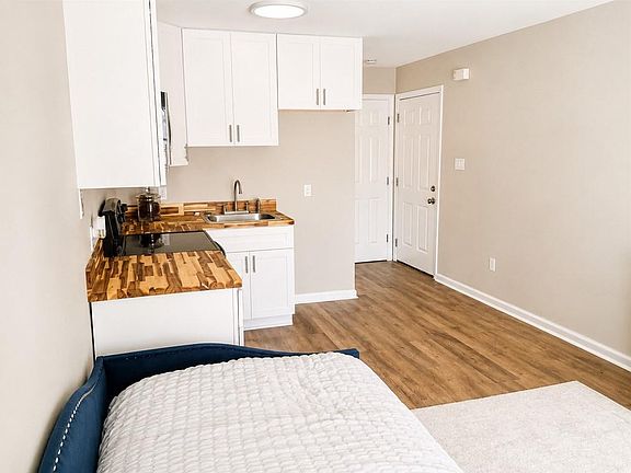 4th image of 4854 Pontchartrain Dr APT 17