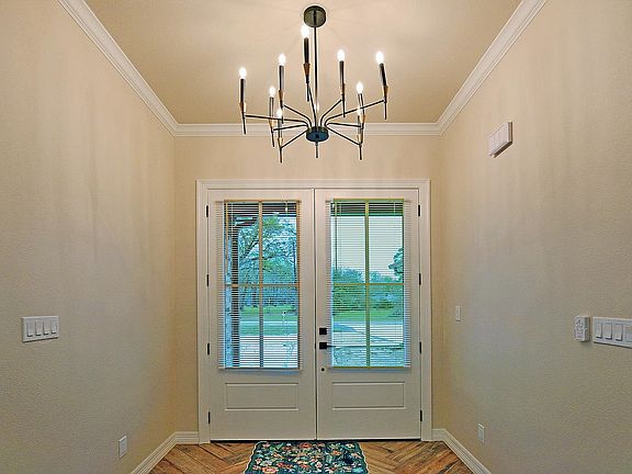 3rd image of 635 Buster Rd