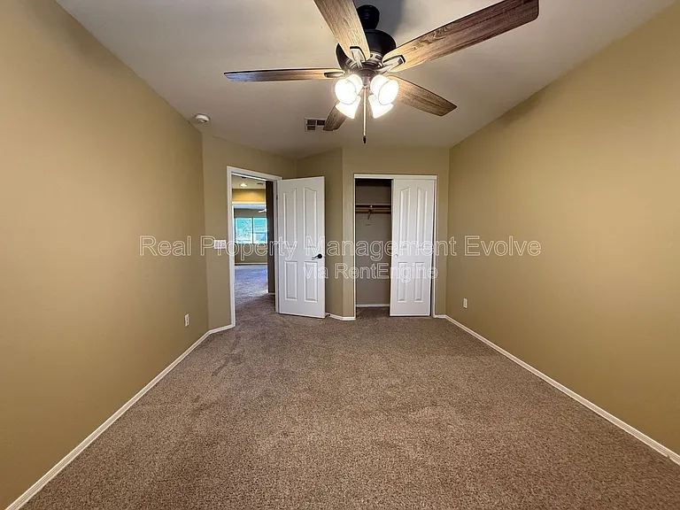 8014 W Pima St — Photo 32