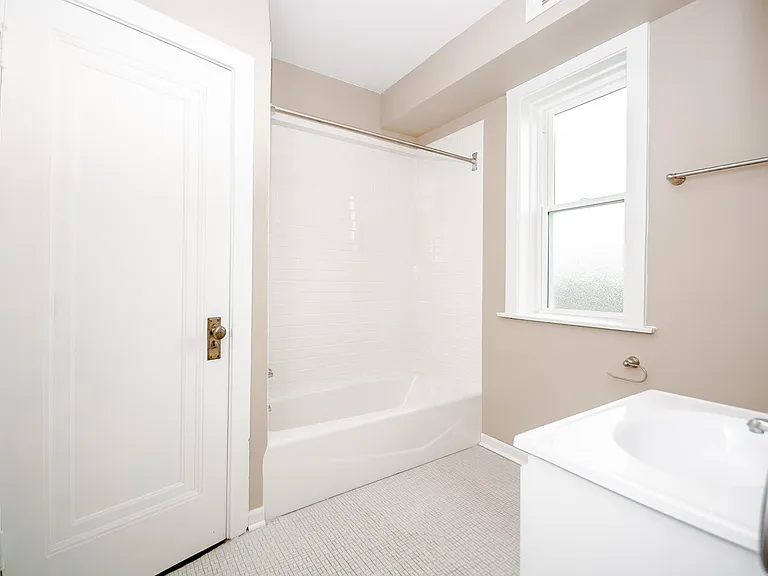 2433 W Fargo Ave #3 — Photo 12