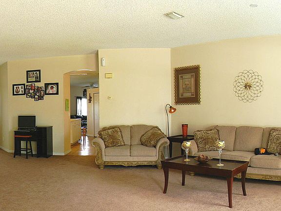 Living/Dining Area