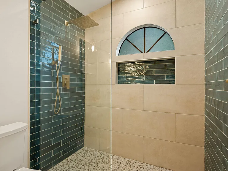 7302 Potters Trl — Photo 10