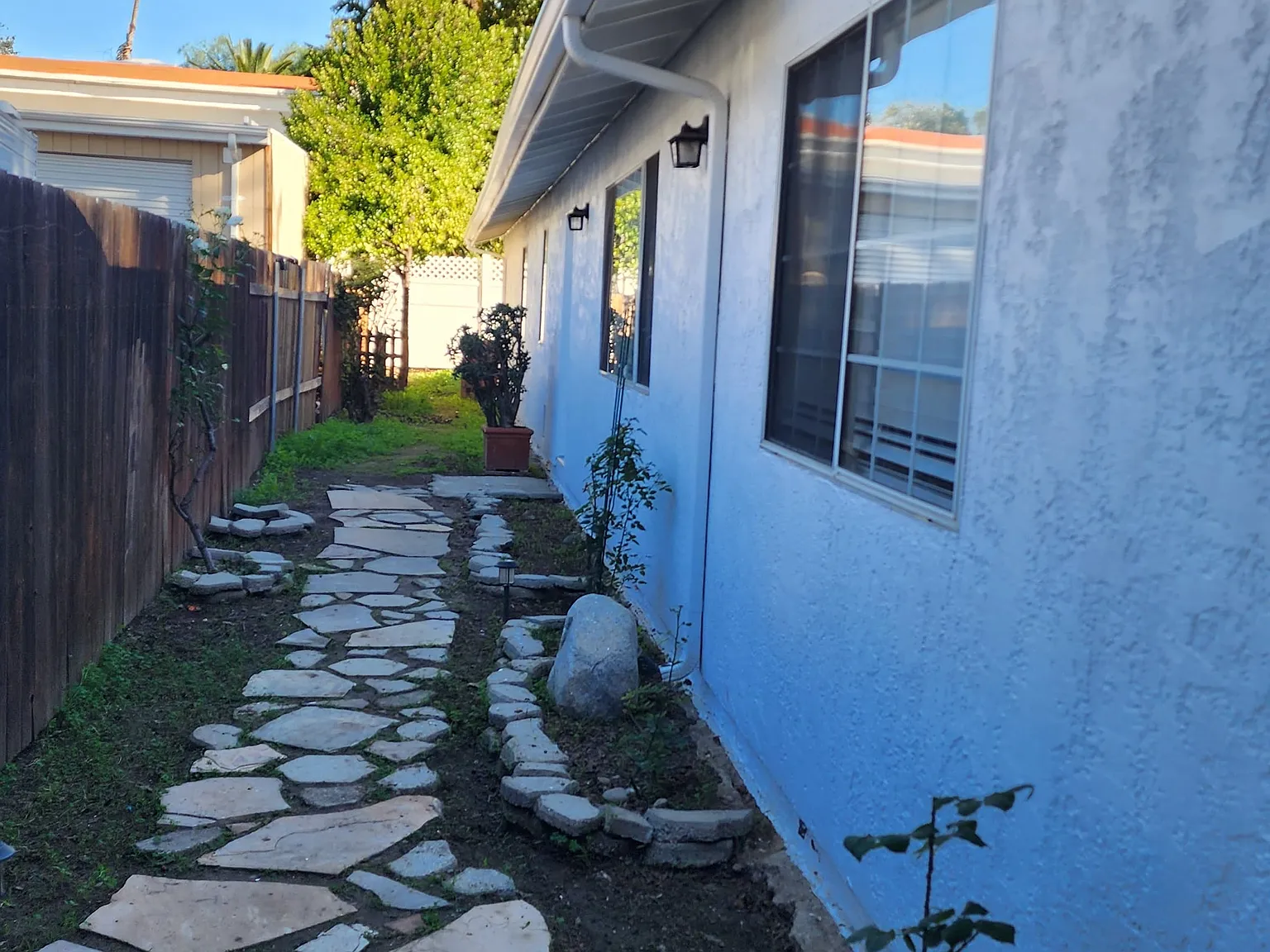 3 bed, 1600 sqft, $3,600 — Photo 1