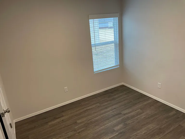 3301 E Jacob Ln — Photo 8