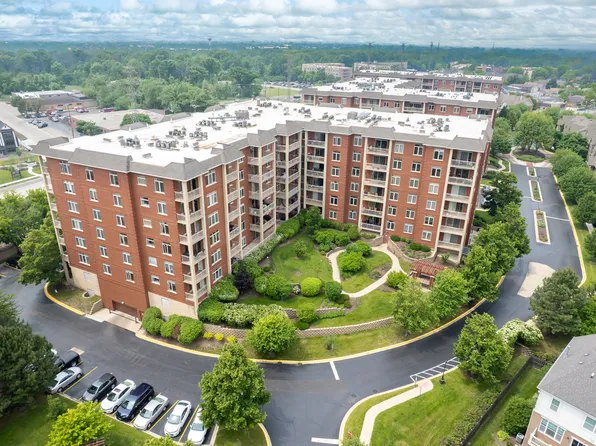 8340 Callie Ave Unit 506, Morton Grove, IL 60053