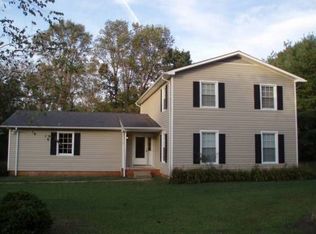 2315 Innsbruck Ln, Pfafftown, NC 27040