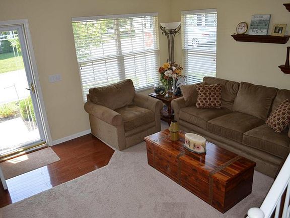5th image of 1276 Grove Dr