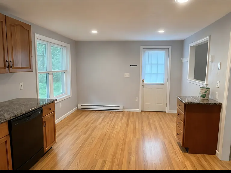 43 Frost Rd #B — Photo 6