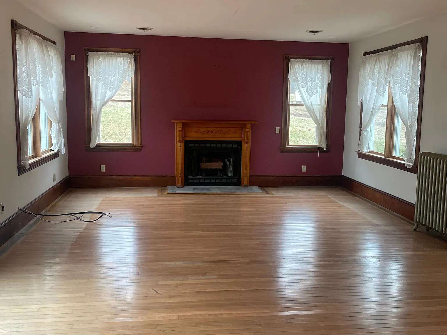 5 bed, 3528 sqft, $2,500 — Photo 4