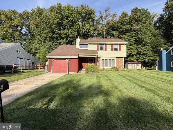 5 Ross Ct, Wilmington, DE 19810