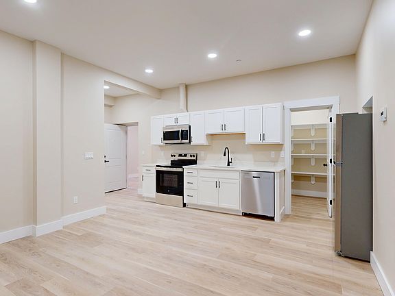 2nd image of 80 Lake St #103