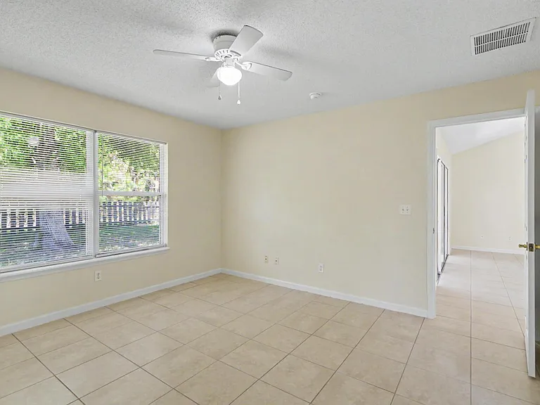 90 Buttonworth Dr #A — Photo 23