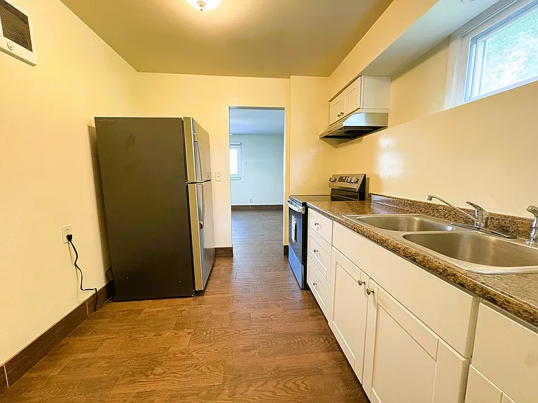 1034 Fenton St #1 — Photo 9