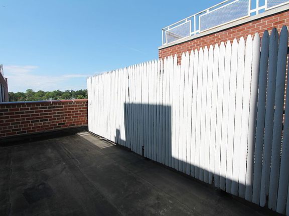 4th image of 18311 Hillside Ave APT 12G