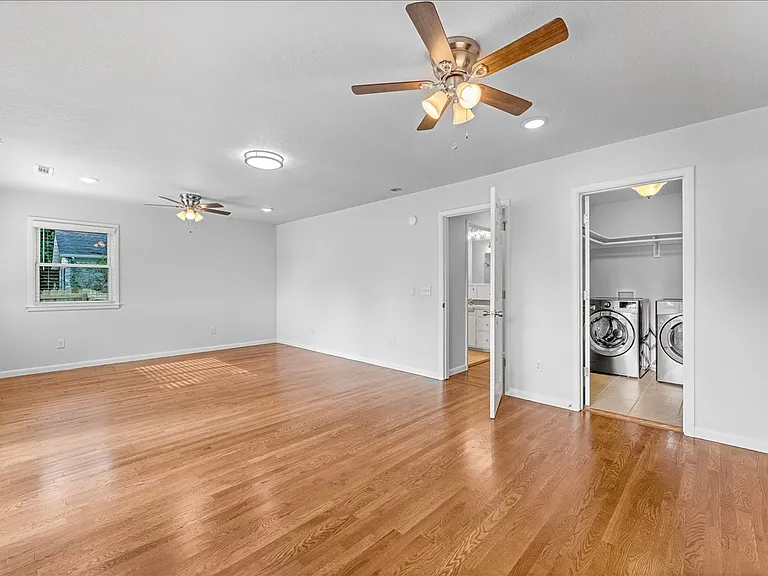 1666 Oakland Ave — Photo 12