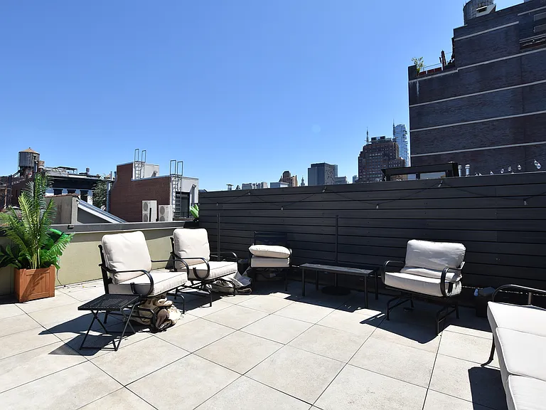72 Thompson St #B — Photo 3