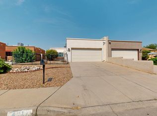 4213 Whisperwood Pl NE, Albuquerque, NM 87109