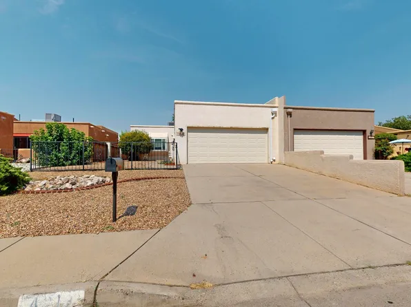 4213 Whisperwood Pl NE, Albuquerque, NM 87109