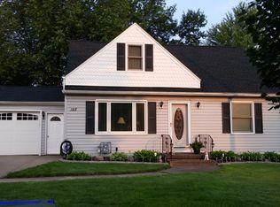 142 Briarhill Dr, West Seneca, NY 14224