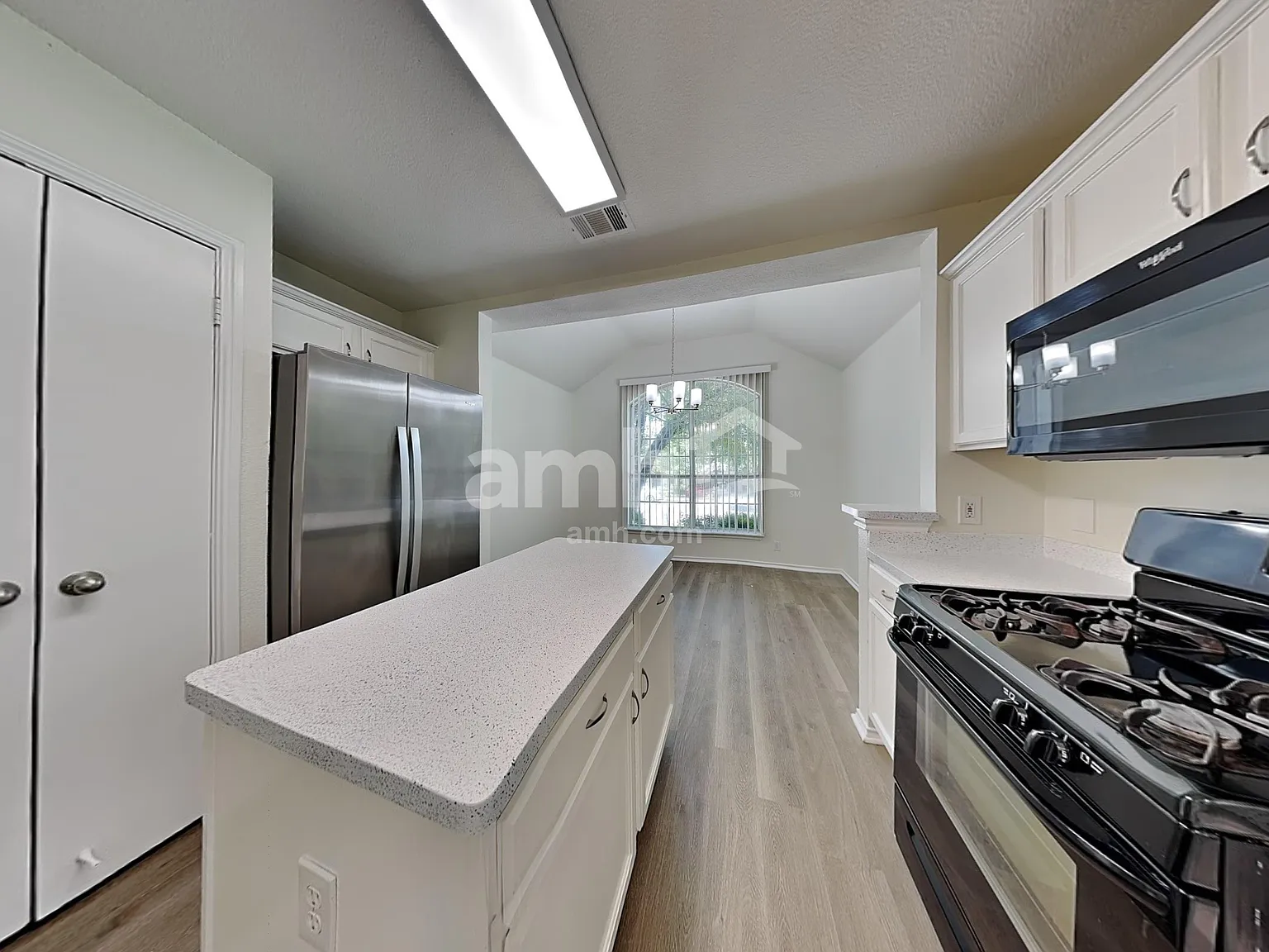 5 bed, 3.5 bath, 2668 sqft, $2,580 — Photo 3