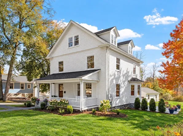 242 Lexington Rd, Concord, MA 01742