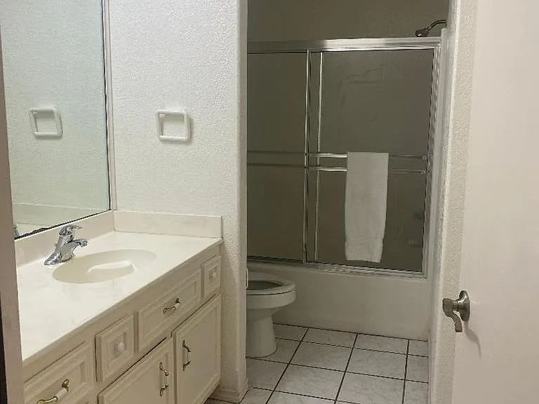 112B E Constellation Dr #B — Photo 3