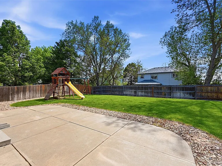 5504 E Burlington Dr — Photo 33