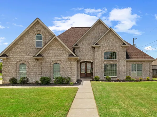2502 Brown St, Muscle Shoals, AL 35661