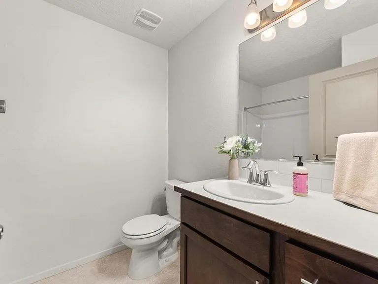1526 N Minam Loop — Photo 10
