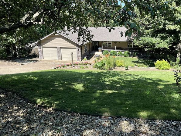 5 Brixham Ln