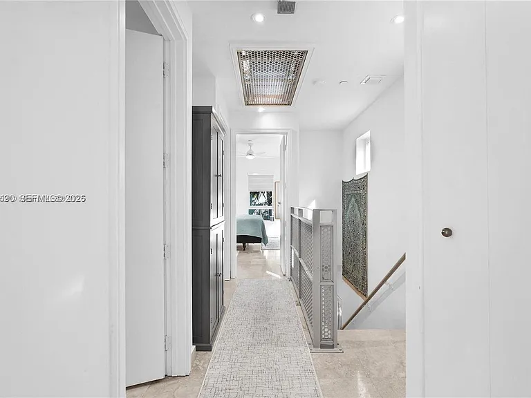 200 Washington Ave #15 — Photo 16