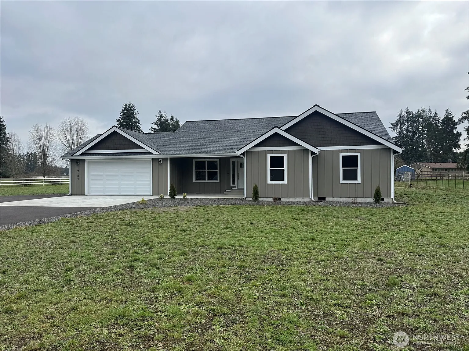 19106 Nutmeg Street SW photo 1