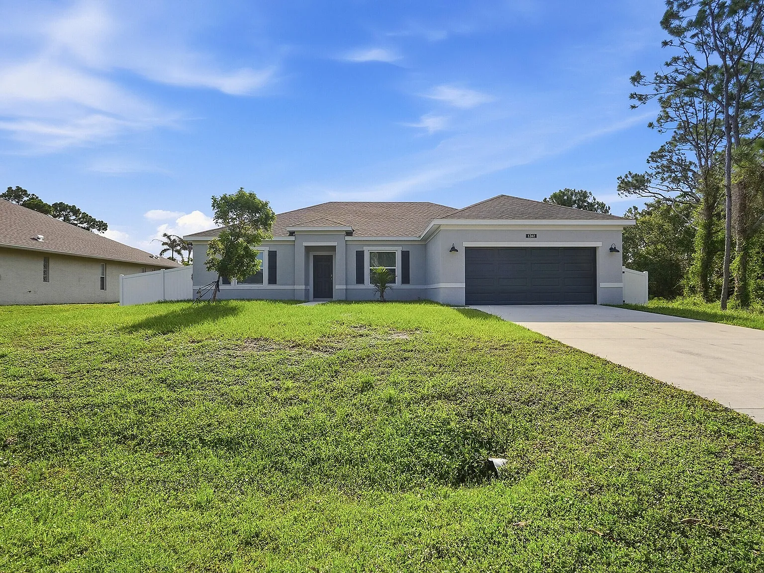 4 bed, 2.0 bath, 1874 sqft, $2,850 — Photo 2