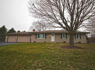 6110 Upper Ridge Way, Roscoe, IL 61073