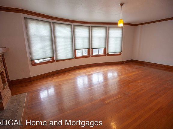 3rd image of 578 33rd Ave