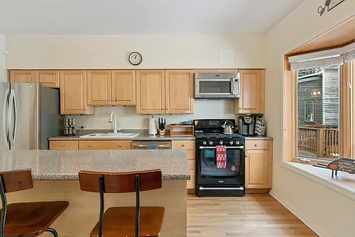 2703 N Dayton St #3 Photo 1