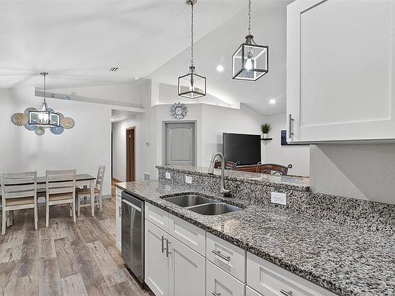3rd image of 23167 NW 180TH PLACE