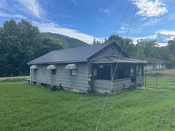 7370 E Dupont Ave, London, WV 25126