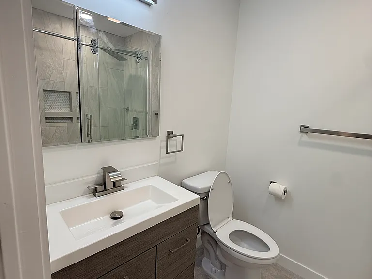 35 Wallington Ave — Photo 8